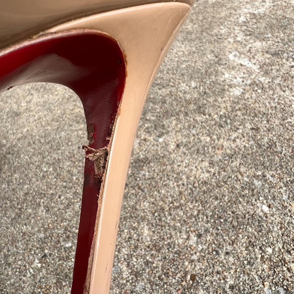 Christian Louboutin Size 7 - Picture 4 of 6